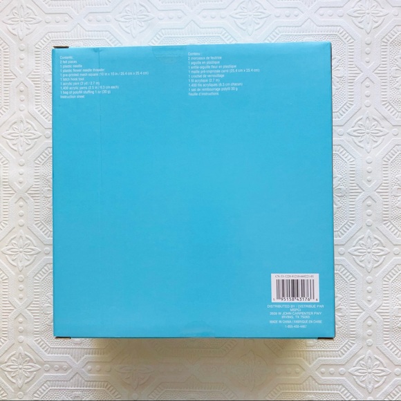 Creatology Yarn Pillow Craft Kit - Picture 2 of 7